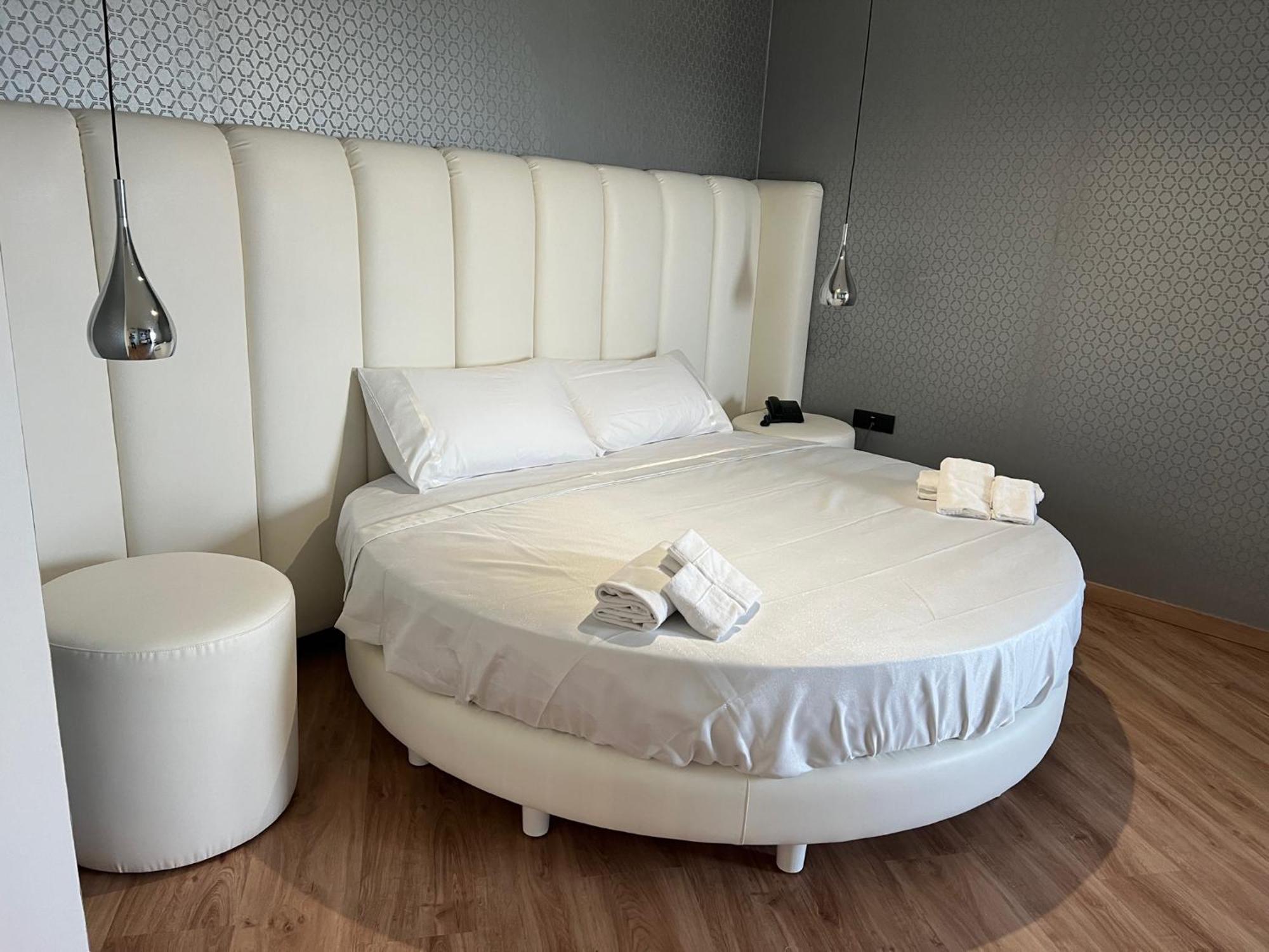 מונטפאונה Park Hotel Mirabeau מראה חיצוני תמונה